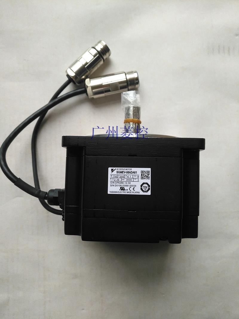电源电压：AC100～240V
安川SGMRV-13ANA-YR11伺服电机