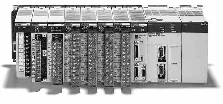 温度控制模块(各延长多达50m且共包含多达72个元和7个装置)CS1基本I/O单元、CS1高功能I/O单元和CS1 CPU总线单元可安装在装置中的任意位置
C200H-TC102