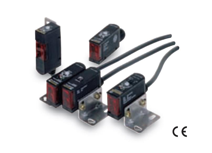种类：控制输出1点型（电源AC100～240V用）
E3S-AR36放大器内藏光电开关（中型）
